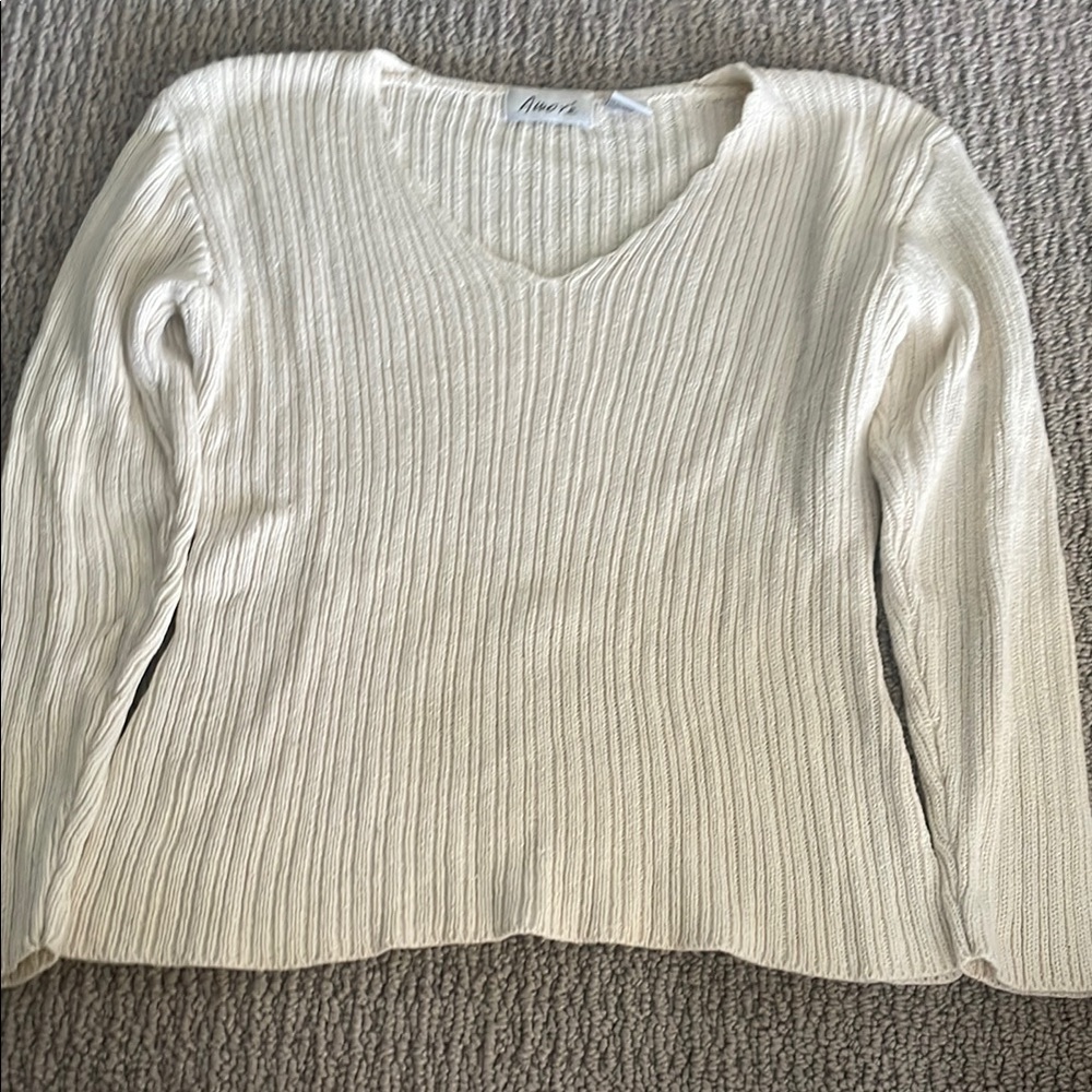 Amoré Women's Cream Sweater